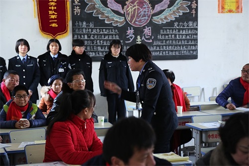 傳遞正能量！山東東營金盾司法學校隆重舉行期末表彰大會暨家長會